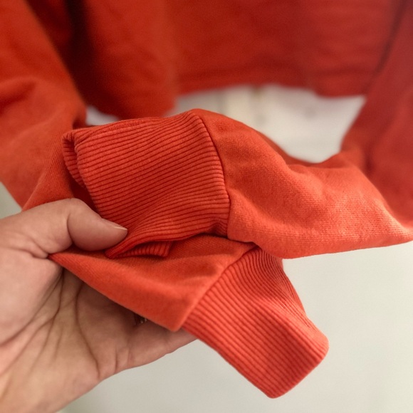 Women’s Best size large orange cropped sweatshirt. - Picture 3 of 7